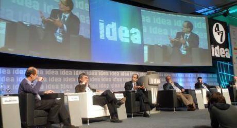 Encuesta refleja optimismo empresario a pesar de crisis internacional