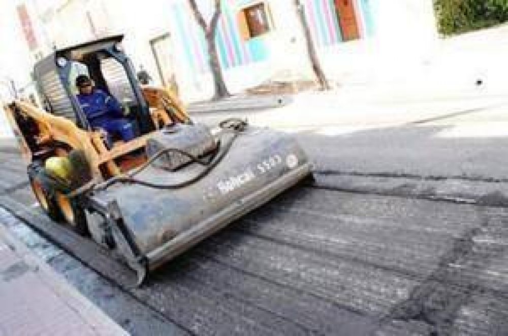  Retoman obras de repavimentaci�n en el microcentro
