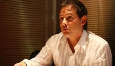 Costa dice que va a crear la YPF Santacruce�a