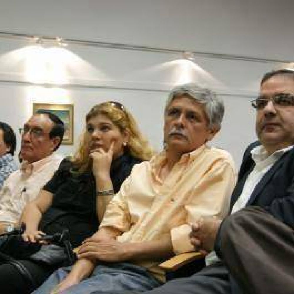 Intendentes electos apoyan modificar c�mo se asignan las partidas del Fondo de Desarrollo Municipal