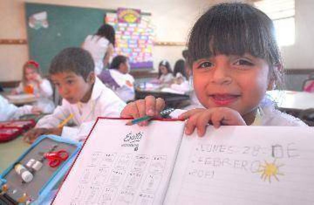 Anuncian 190 d�as de clase y largan en febrero