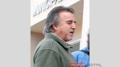 Vera se baj�, pero apoyar�n a Mercado
