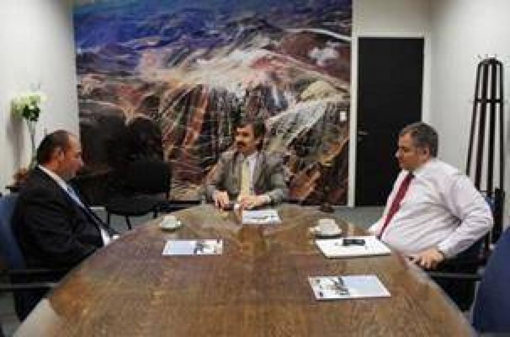 Jorge Mayoral se reuni�n con el presidente de la Asociaci�n de Empresas Mineras de Catamarca