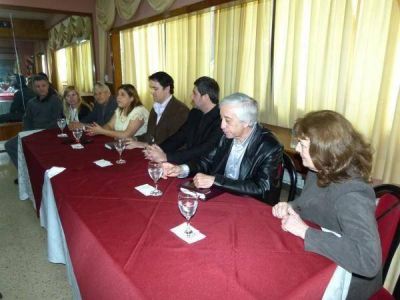 La oposici�n se unir� para fiscalizar las elecciones