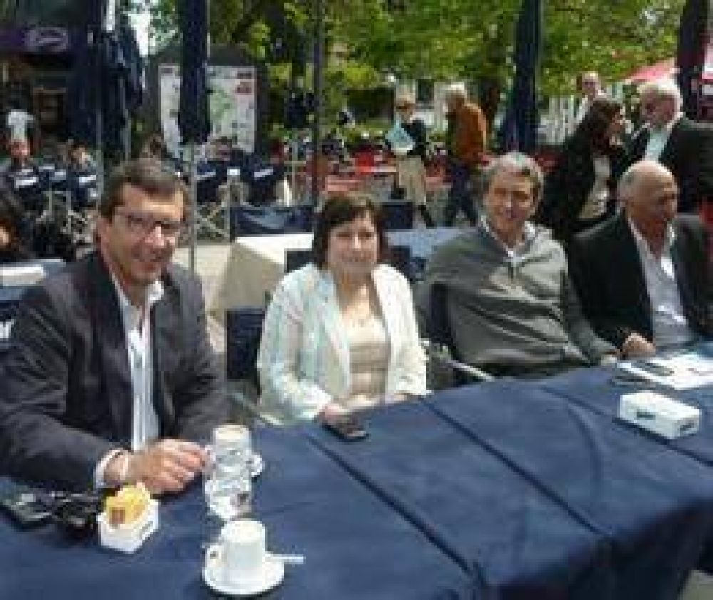 Referentes del UDESO recorren la regi�n
