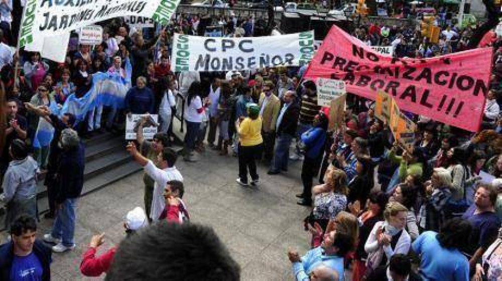 Se endurece la protesta del Suoem por los monotributistas