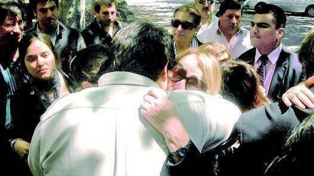 Por duelo, Cristina par� la campa�a y aplaz� la visita a una entidad rural