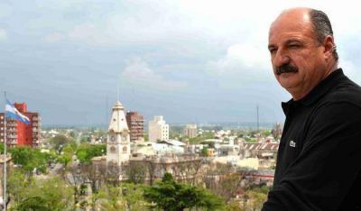 �La ciudad va a seguir creciendo y vamos a vivir mejor�, asegur� Cazador