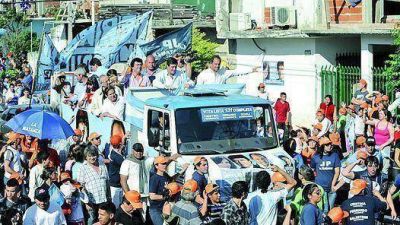 Scioli y Mariotto, de caravana por La Matanza