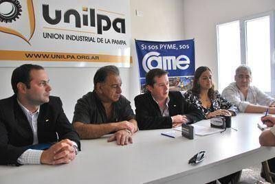 Debaten j�venes emprendedores y empresarios pampeanos