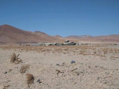 Empresa minera salte�a echa a turistas del Salar del Hombre Muerto