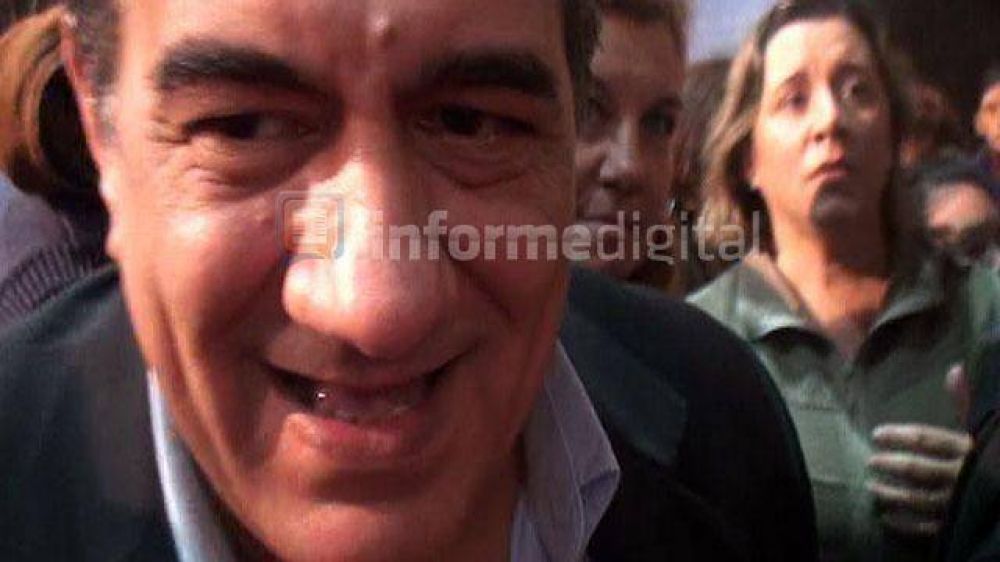 "La oposici�n se pelea para meter un diputado"