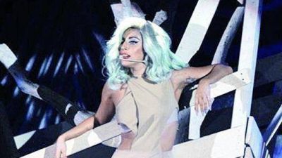 Lady Gaga hizo de Marilyn y le cant� a Clinton en su cumplea�os