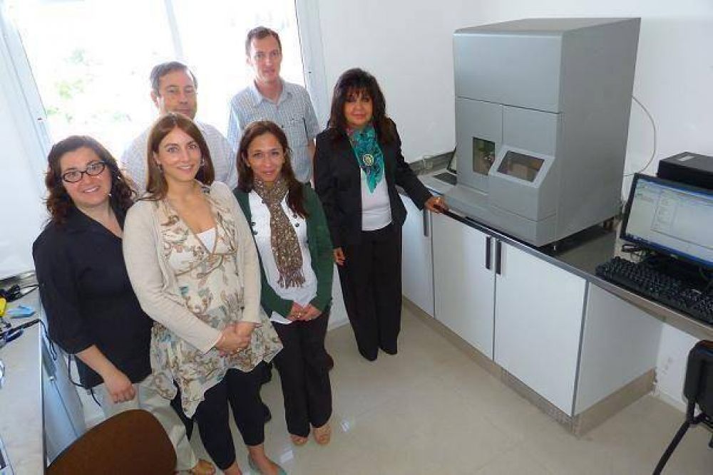 Laboratorio de Gen�tica Forense: Comenz� la capacitaci�n y provisi�n de equipos 