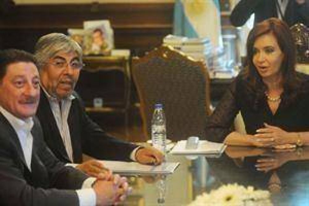 Cruce de la Presidenta con Moyano por los reclamos