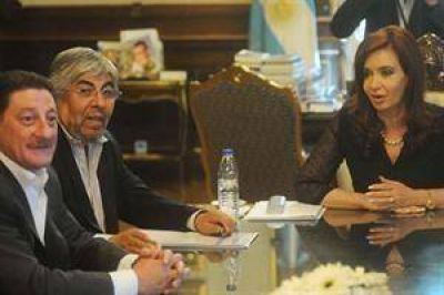 Cruce de la Presidenta con Moyano por los reclamos
