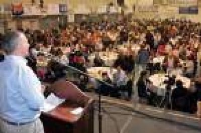 Buzzi y Di Pierro homenajearon juntos a las madres en su d�a