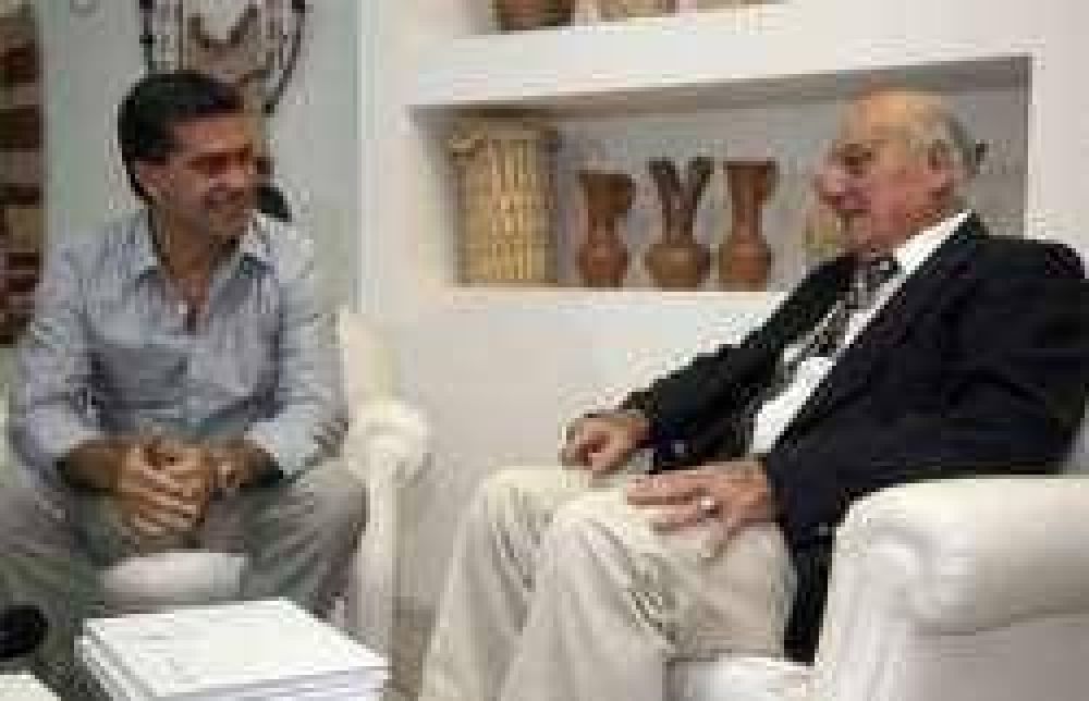Homenaje del gobernador Capitanich a Roberto De Vicenzo	