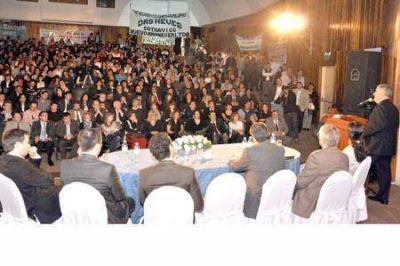 �La �nica forma de gobernar es sin condicionamientos�, dijo Das Neves