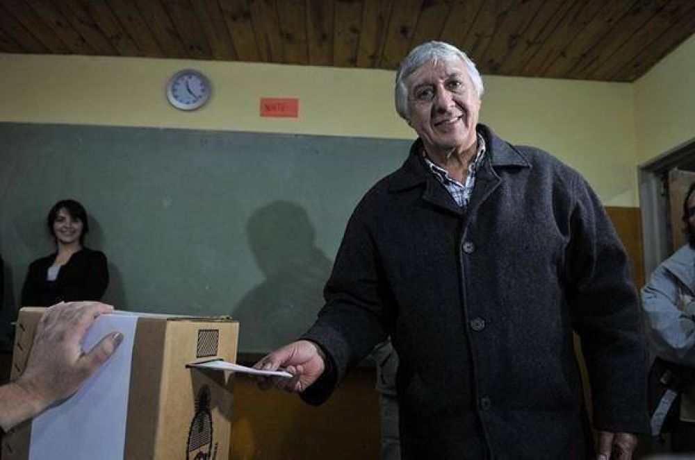 Concejal electo de la UCR no coincide con Cobarrubia