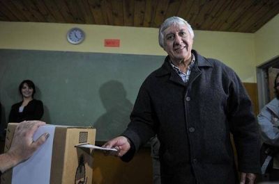 Concejal electo de la UCR no coincide con Cobarrubia