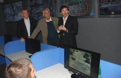 Posse recibi� a De Narv�ez y Rodr�guez Sa�
