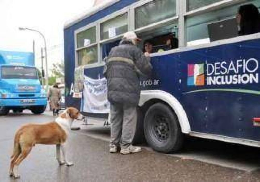 Se entregaron 2 mil DNI en el trailer de Renaper 