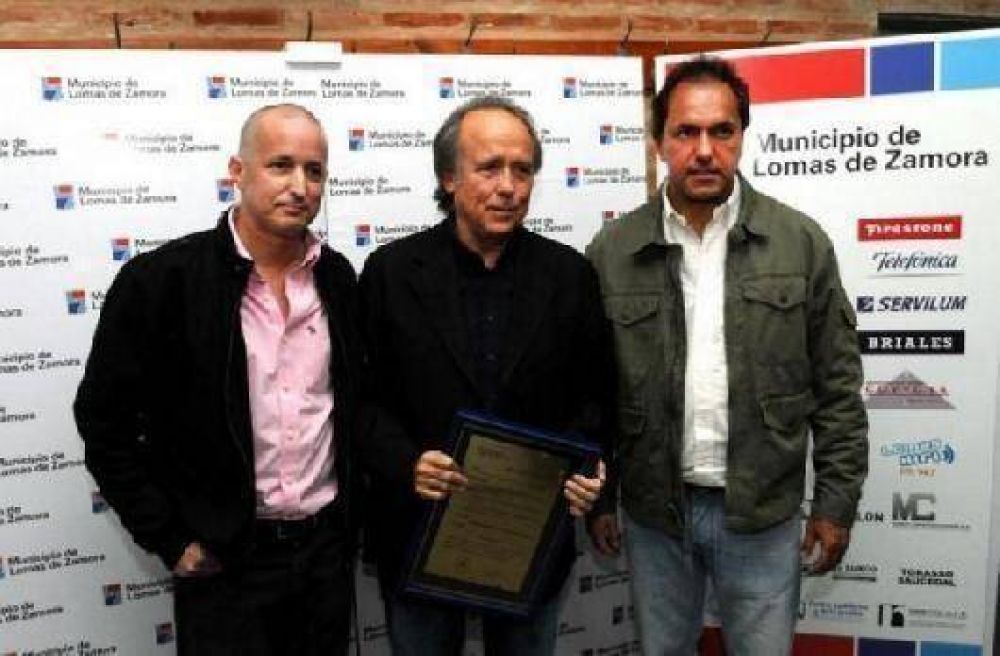 En la noche de Serrat Insaurralde envi� un mensaje de �fuerza� a la presidenta