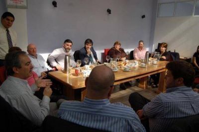 Labroca dijo que con la quita de fondos �est�n hundiendo los botes salvavidas�