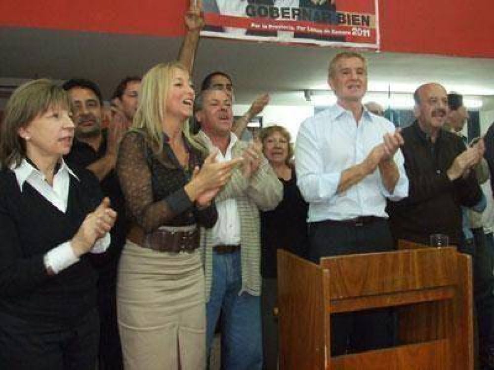 De Narv�ez llam� a �recuperar la Provincia para el peronismo�
