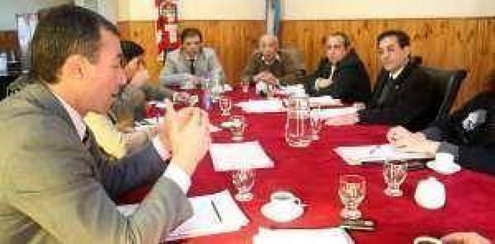 Por posible delito, apuntan a funcionarios de Rivadavia