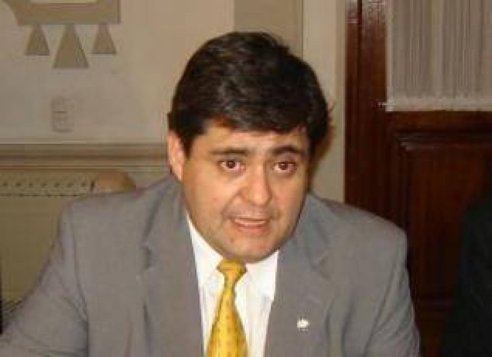 El Ministro de Hacienda de Jujuy asegura que: �El gobierno est� en un brete�