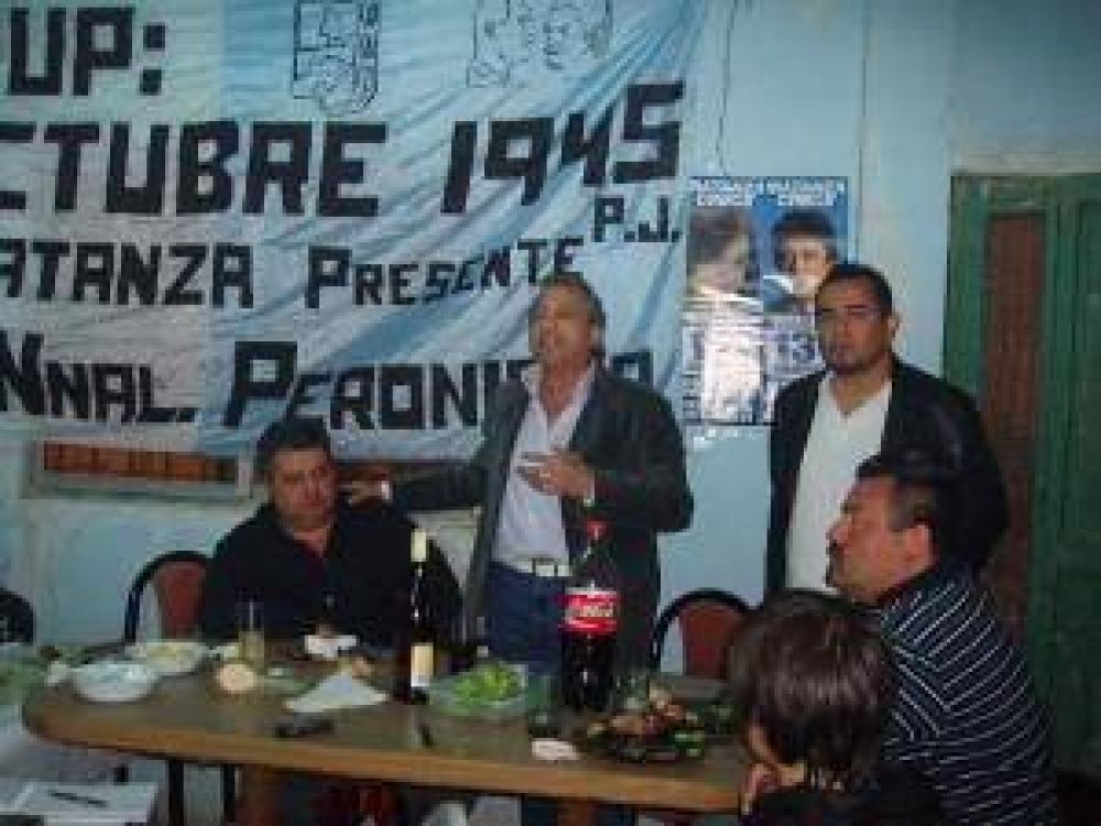 Masiva evocaci�n del D�a de la Lealtad