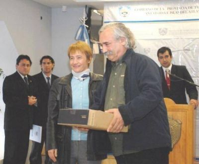 Se entregaron los premios del concurso literario organizado por el BTF