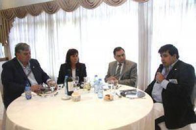 Julio Pereyra se reuni� con el sector industrial y los empresarios locales hicieron anuncios de inversi�n