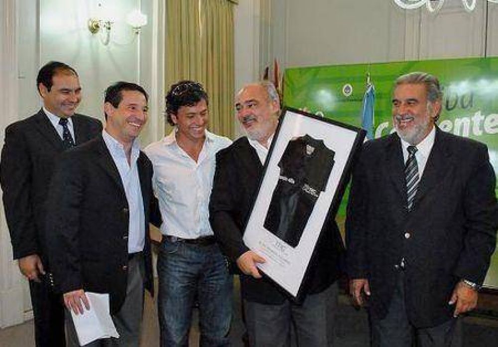 El gobierno provincial entrego subsidios a instituciones deportivas