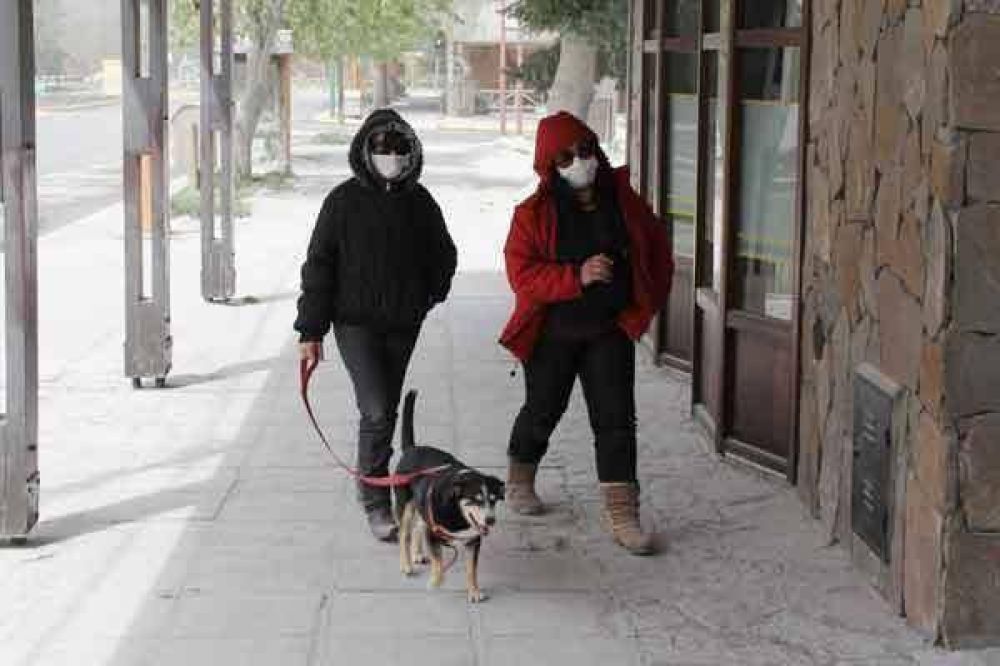 Pese a la intensa nube de cenizas, no se prev� la suspensi�n de clases