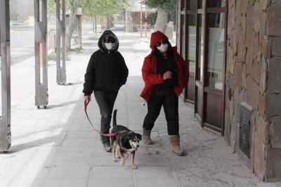 Pese a la intensa nube de cenizas, no se prev� la suspensi�n de clases