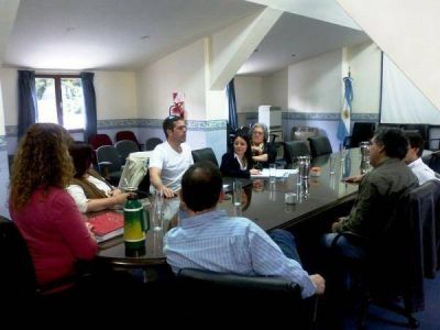 La Legislatura convoca a todos los ministros en una semana, para debatir el Presupuesto 2012