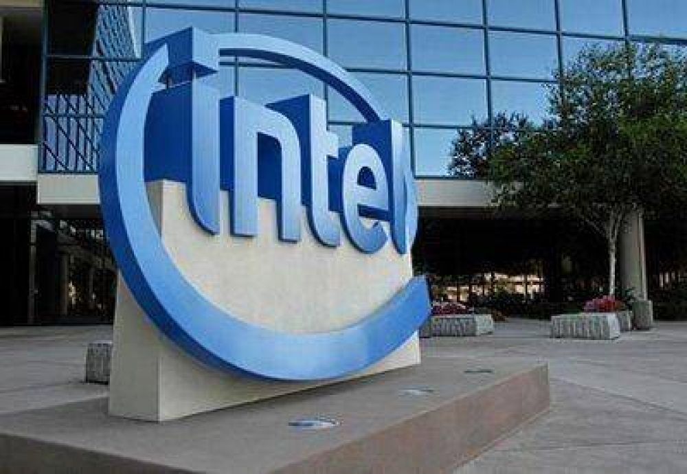 Prev�n que habr� diez ensambladoras de computadoras en la provincia