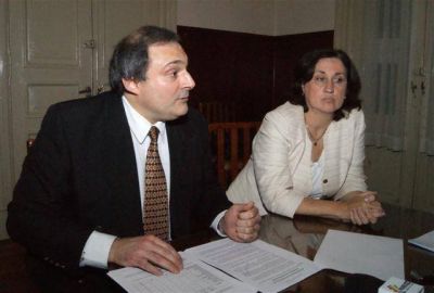 LUJ�N - LA INTENDENTA PRESENTO EL PROCESO DE MODERNIZACION INFORMATICO DEL MUNICIPIO