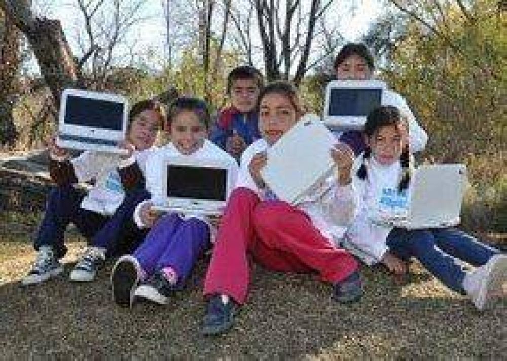 La semana pr�xima comienza la entrega de computadoras en San Luis y Villa Mercedes