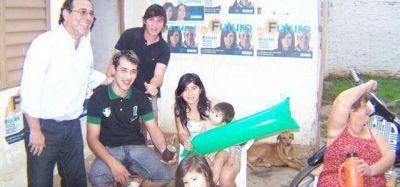 Para Camau que lo mira por tv: Adherentes de Cristina con Tassano