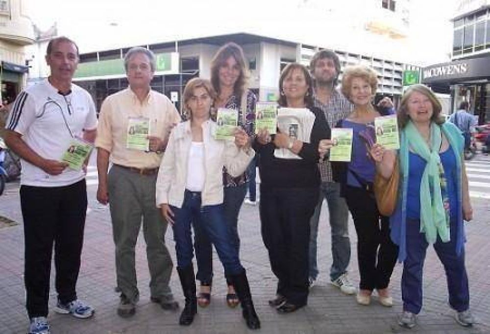 Mar�a In�s Fern�ndez y su cierre de campa�a en la zona c�ntrica