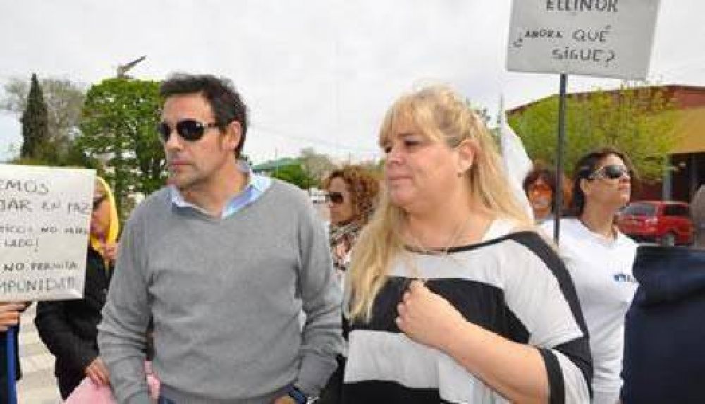 A Das Neves le reclamaron por la inseguridad en pleno aniversario de Trelew