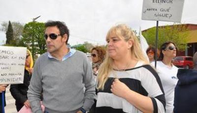 A Das Neves le reclamaron por la inseguridad en pleno aniversario de Trelew
