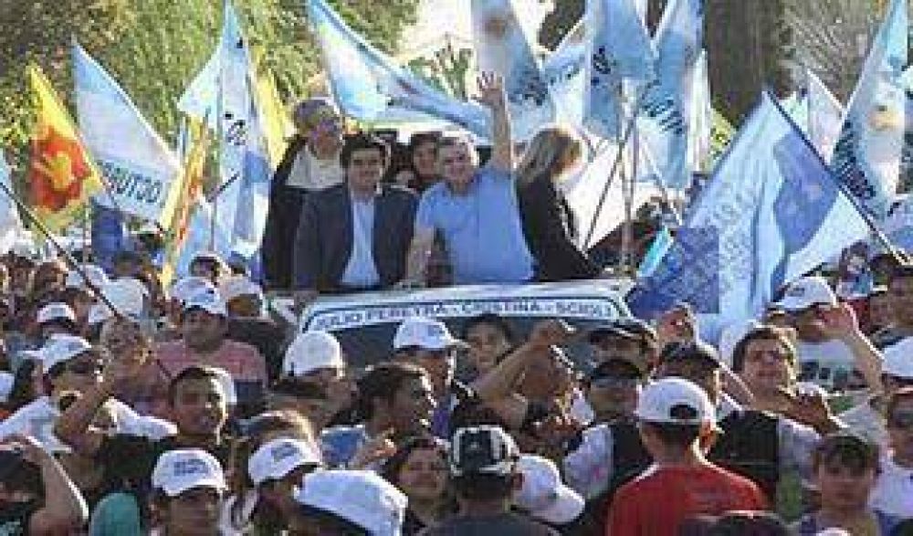 Julio Pereyra: �El domingo va a triunfar nuestro Varela, nuestra provincia y nuestro pa�s� 