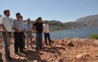Construyen ambicioso circuito tur�stico en el Dique �Los Sauces�
