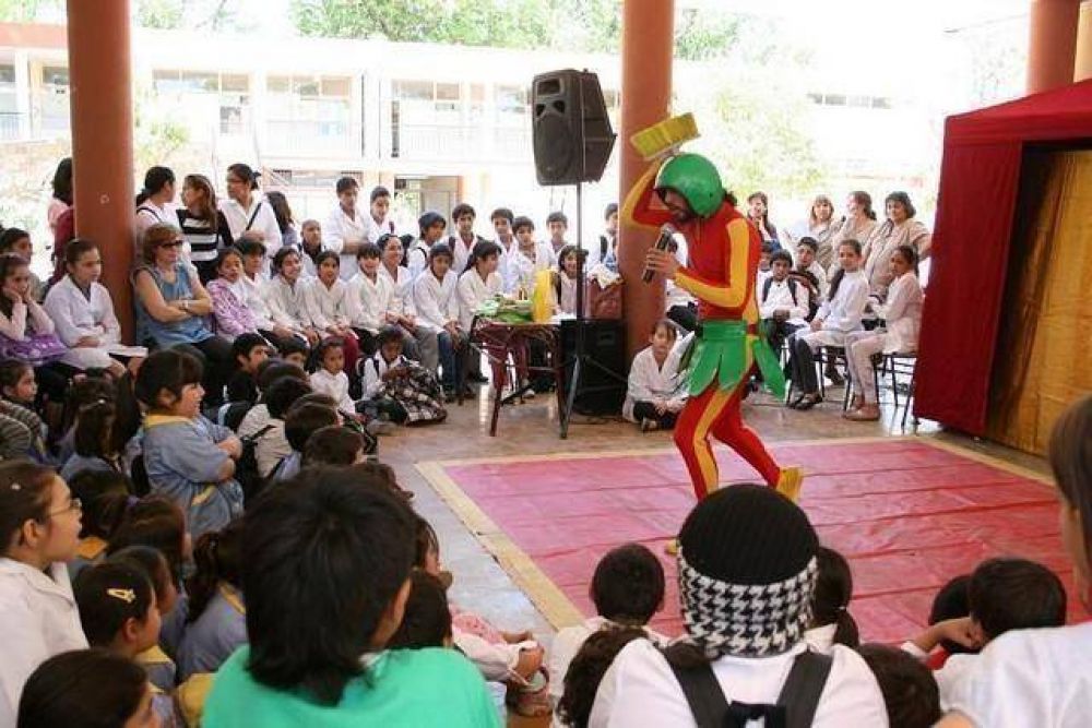 La �Embajada de la Alegr�a� lleg� a San Juan y aterriz� en Santa Luc�a