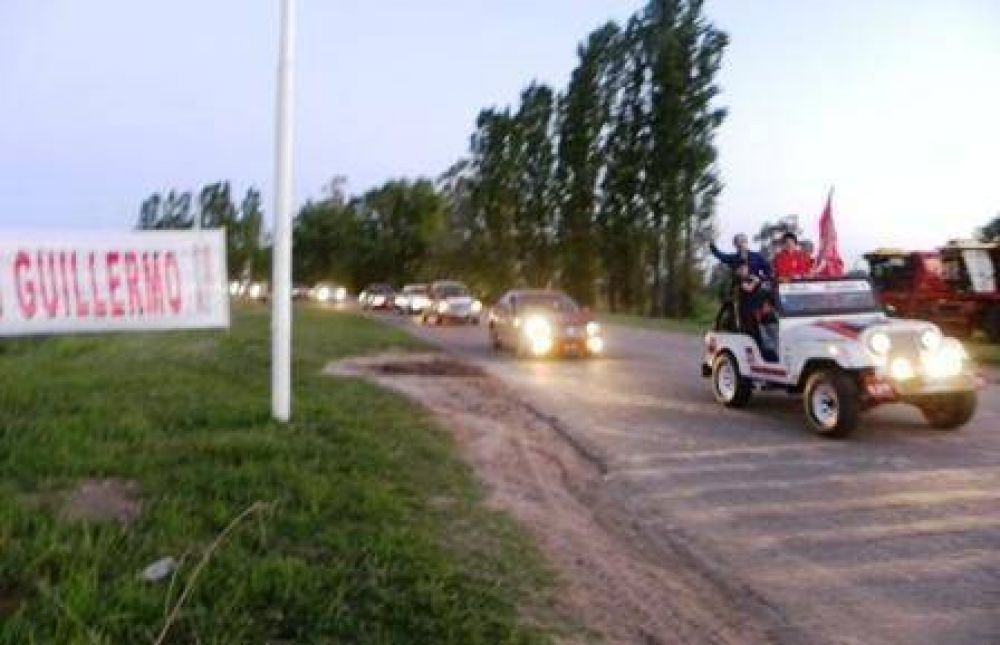 Caravana de Udeso hacia Moquehu� 